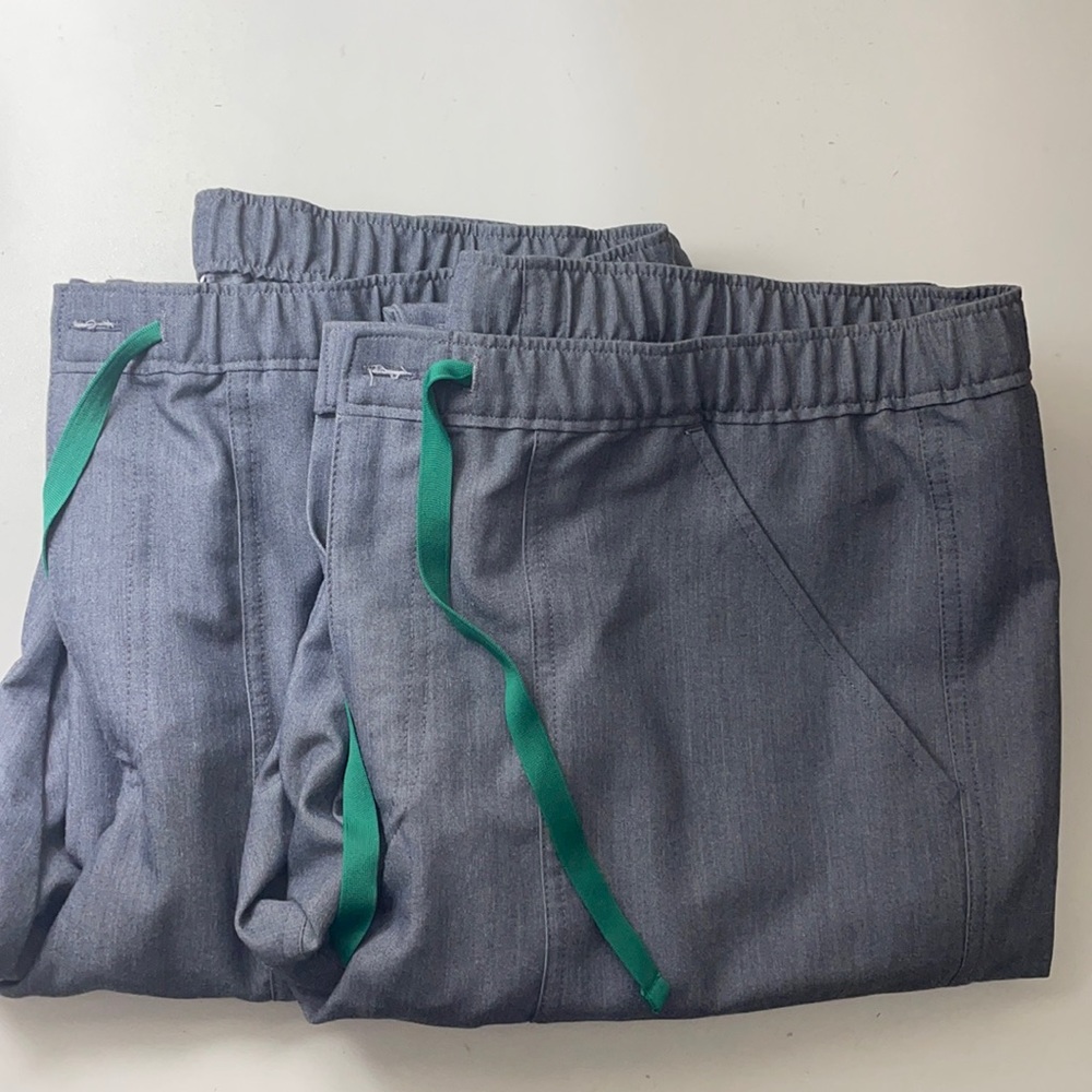 Men’s “Graphite Cairo Cargo Scrub Pants”